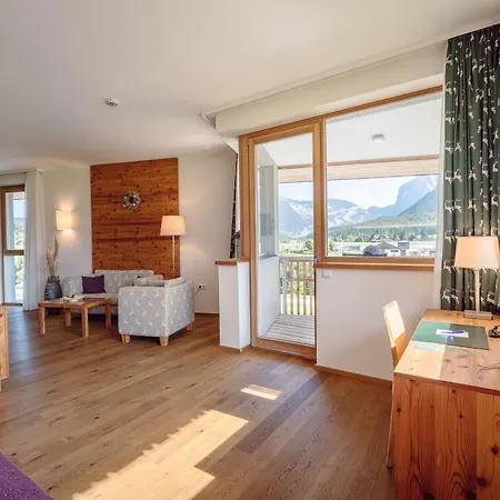 Narzissen Vital 4*